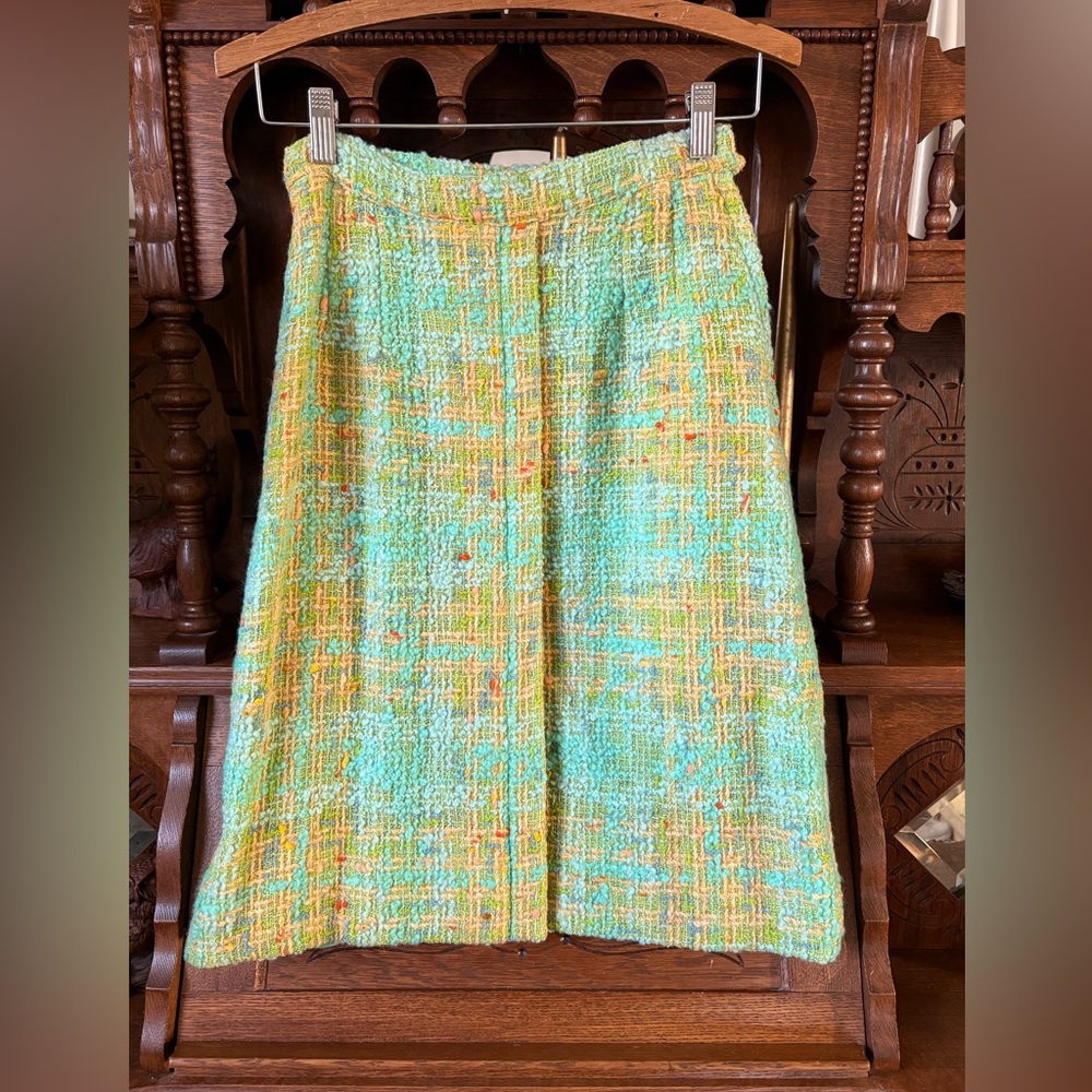Elegant Tweed Skirt in Green and Orange